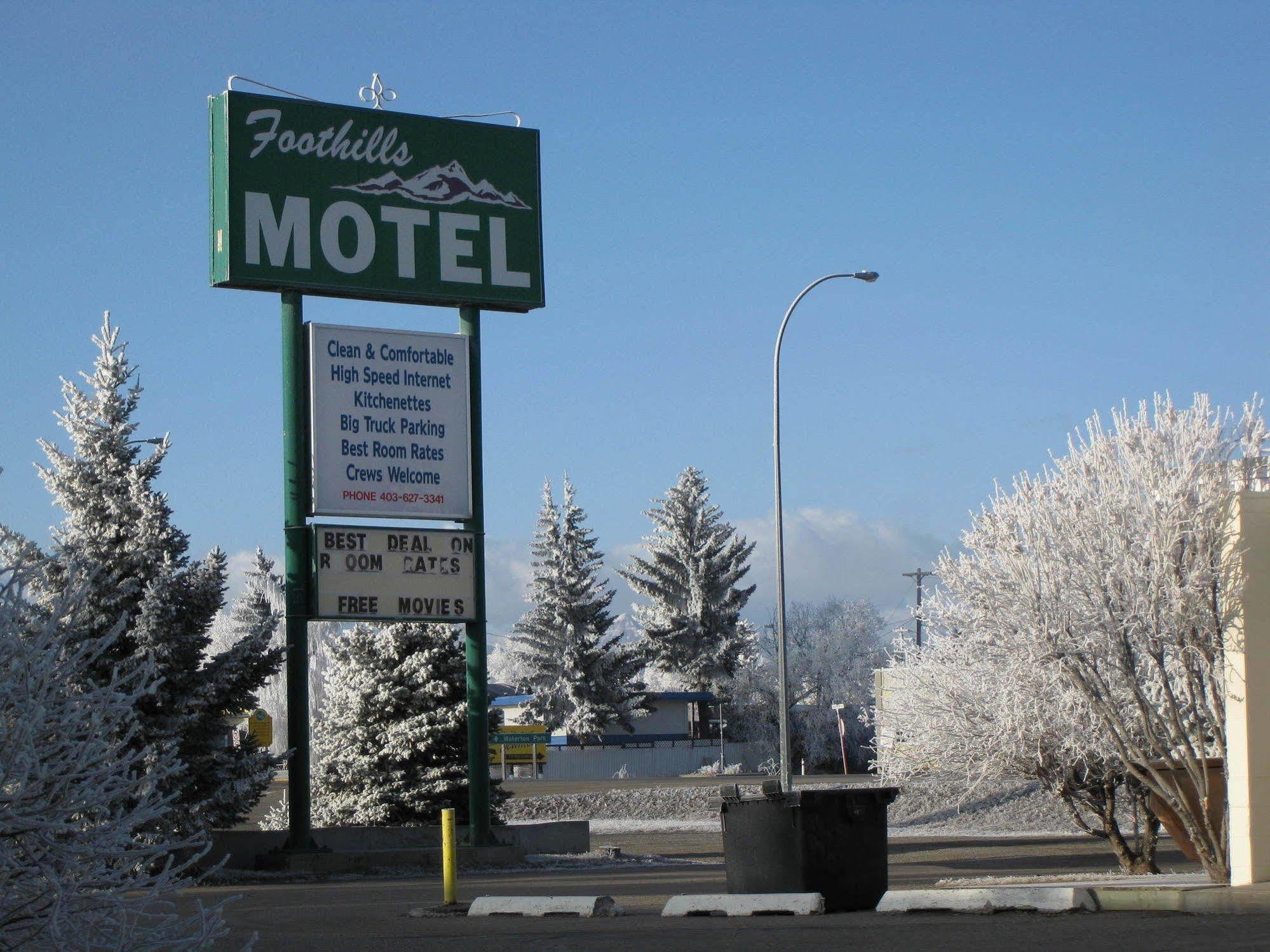 Econo Lodge Inn & Suites Pincher Creek Eksteriør billede